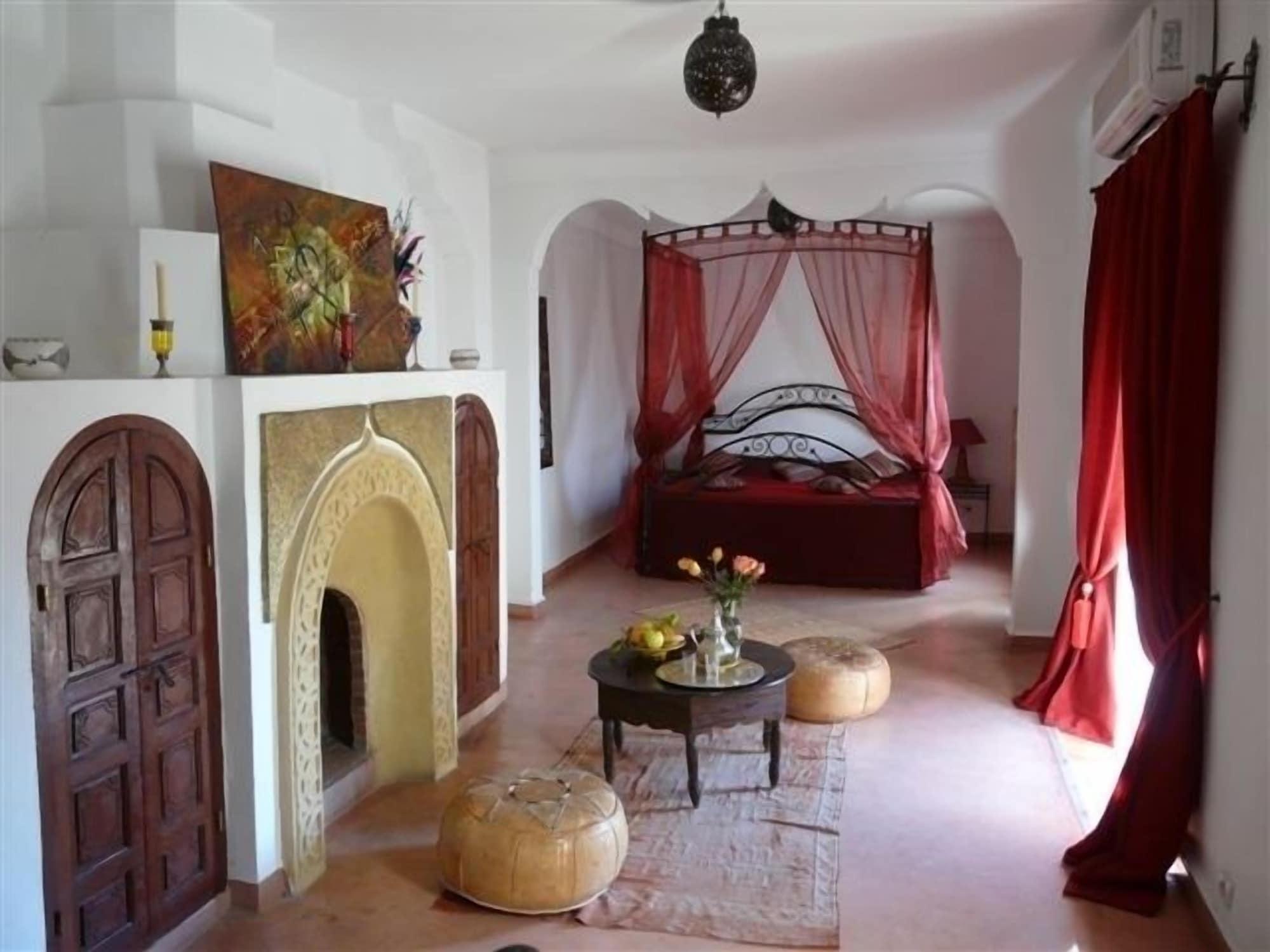 رياض سيدي أيوب رياد 4*